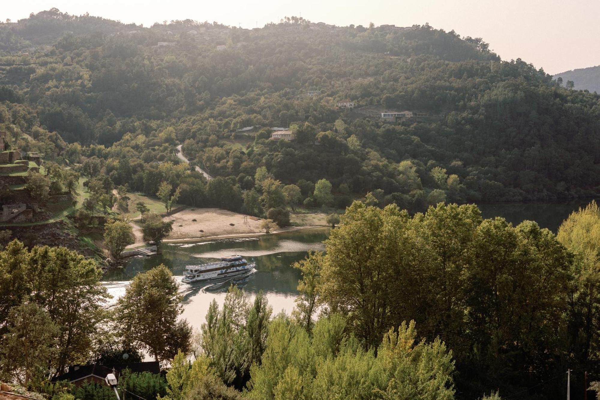 Dajas Douro Valley - Exclusive Villas Sande  Exterior photo